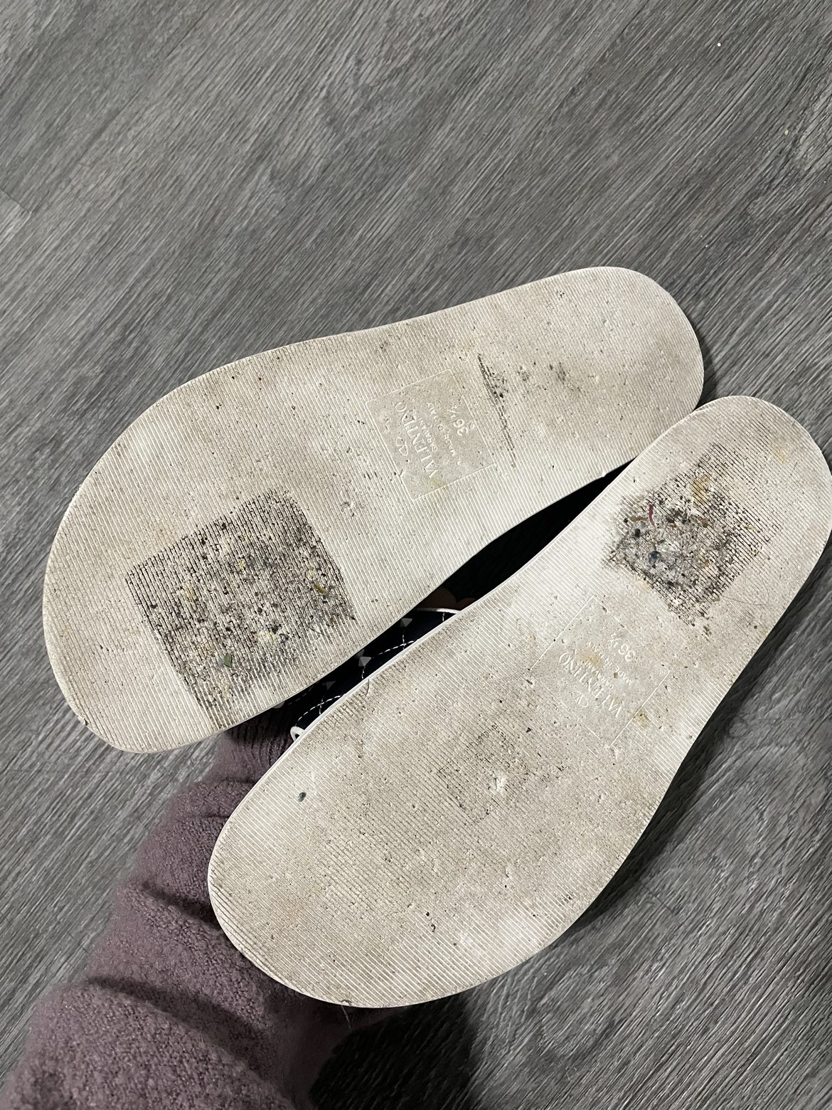 Authentic Valentino Pool Slides 🦃 image indicator(3)