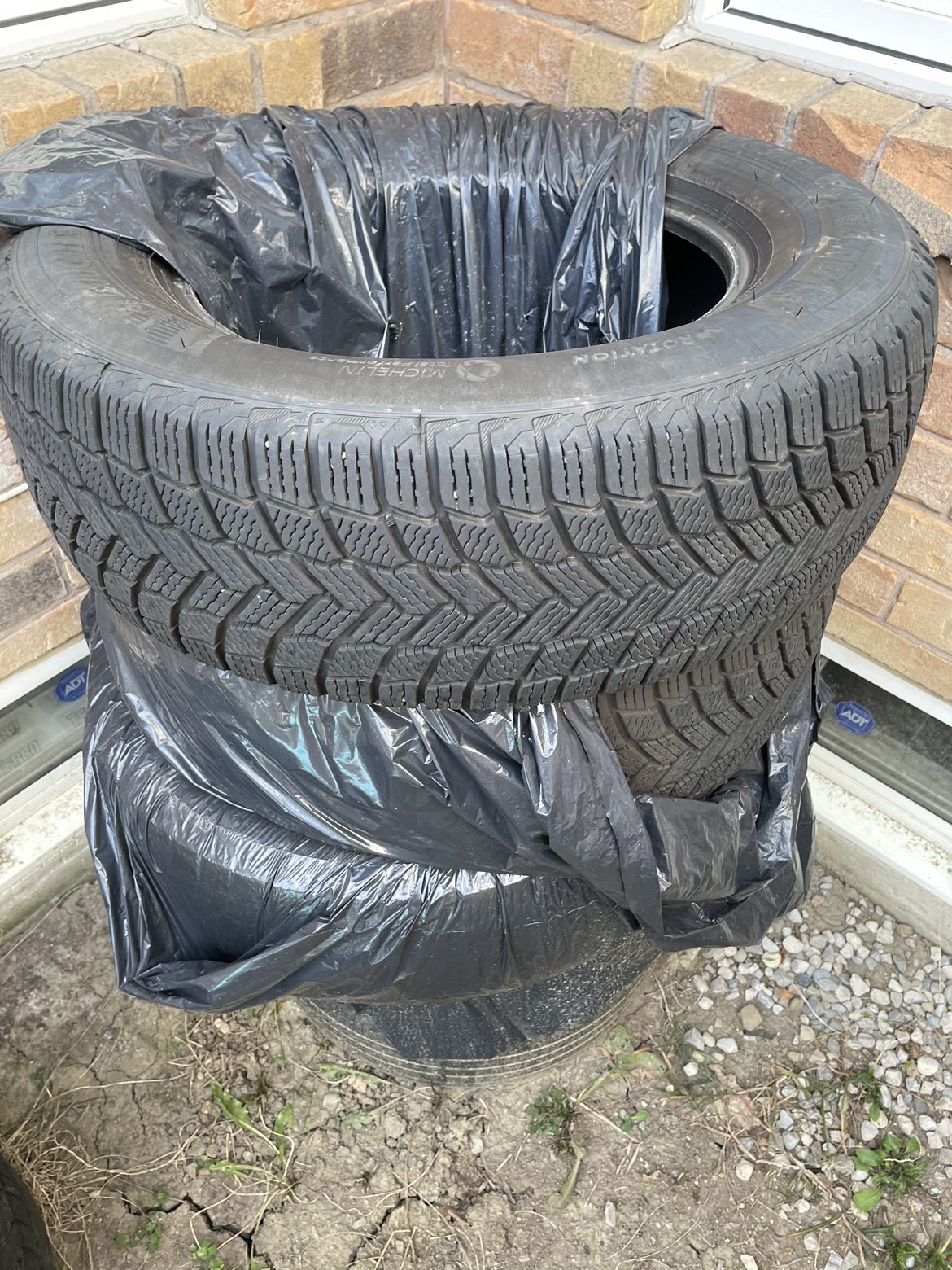 Michelin X-ice snow 235/65R/17