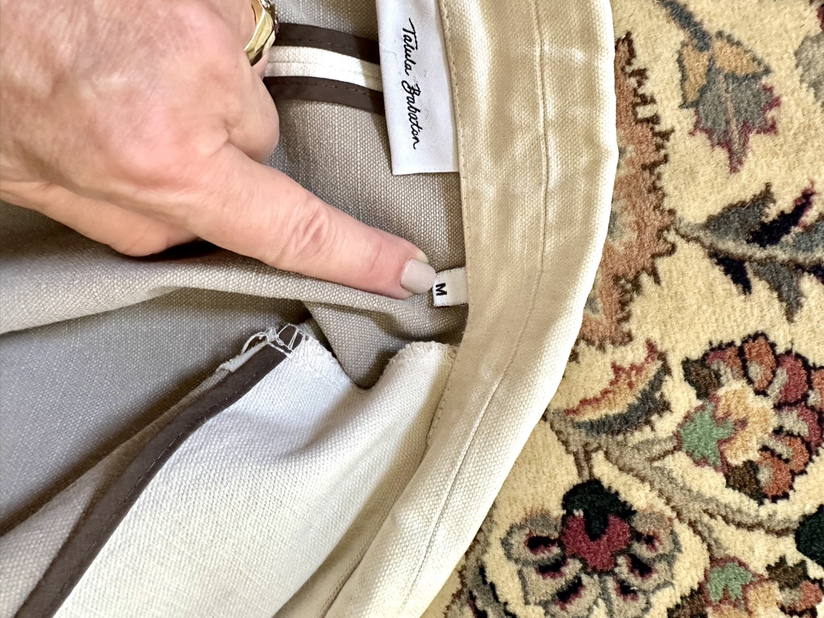 Trench coat image indicator(4)