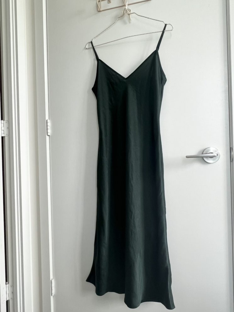 Aritzia Only Slip Satin Dress Forrest Green - photo 3