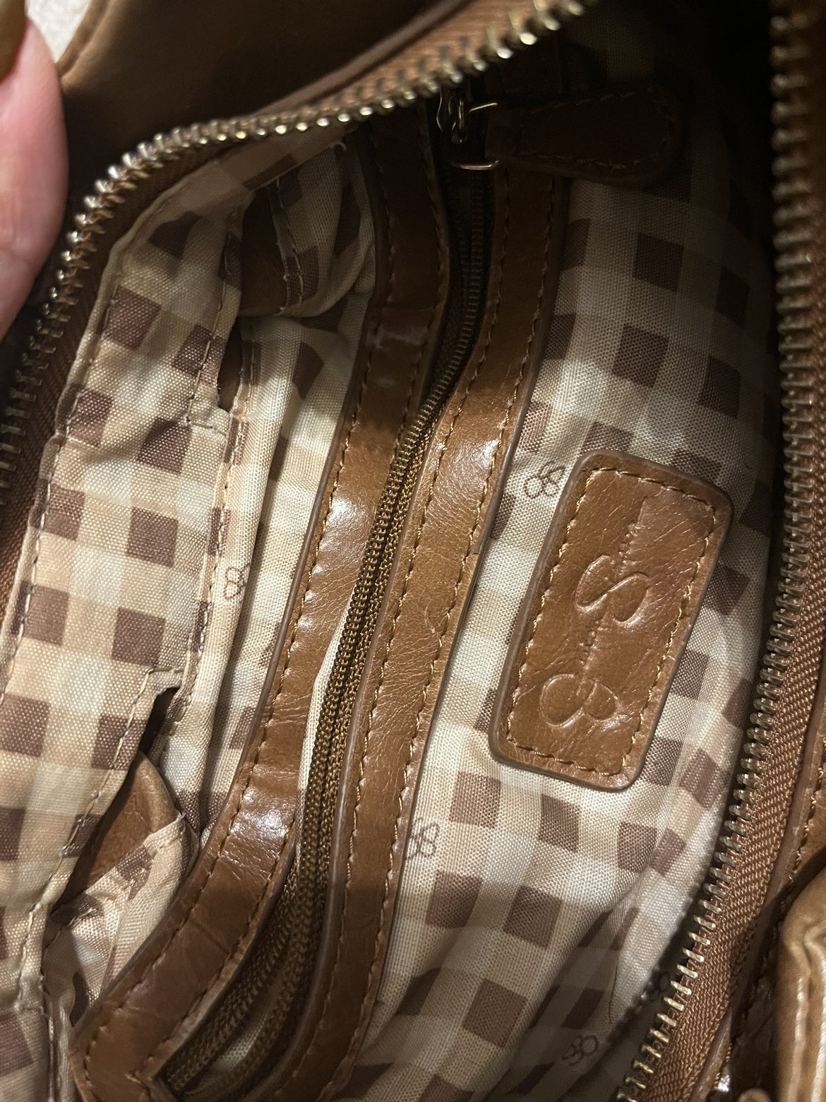 Caramel brown shoulder bag (Jessica Simpson) - Y2K era image indicator(8)