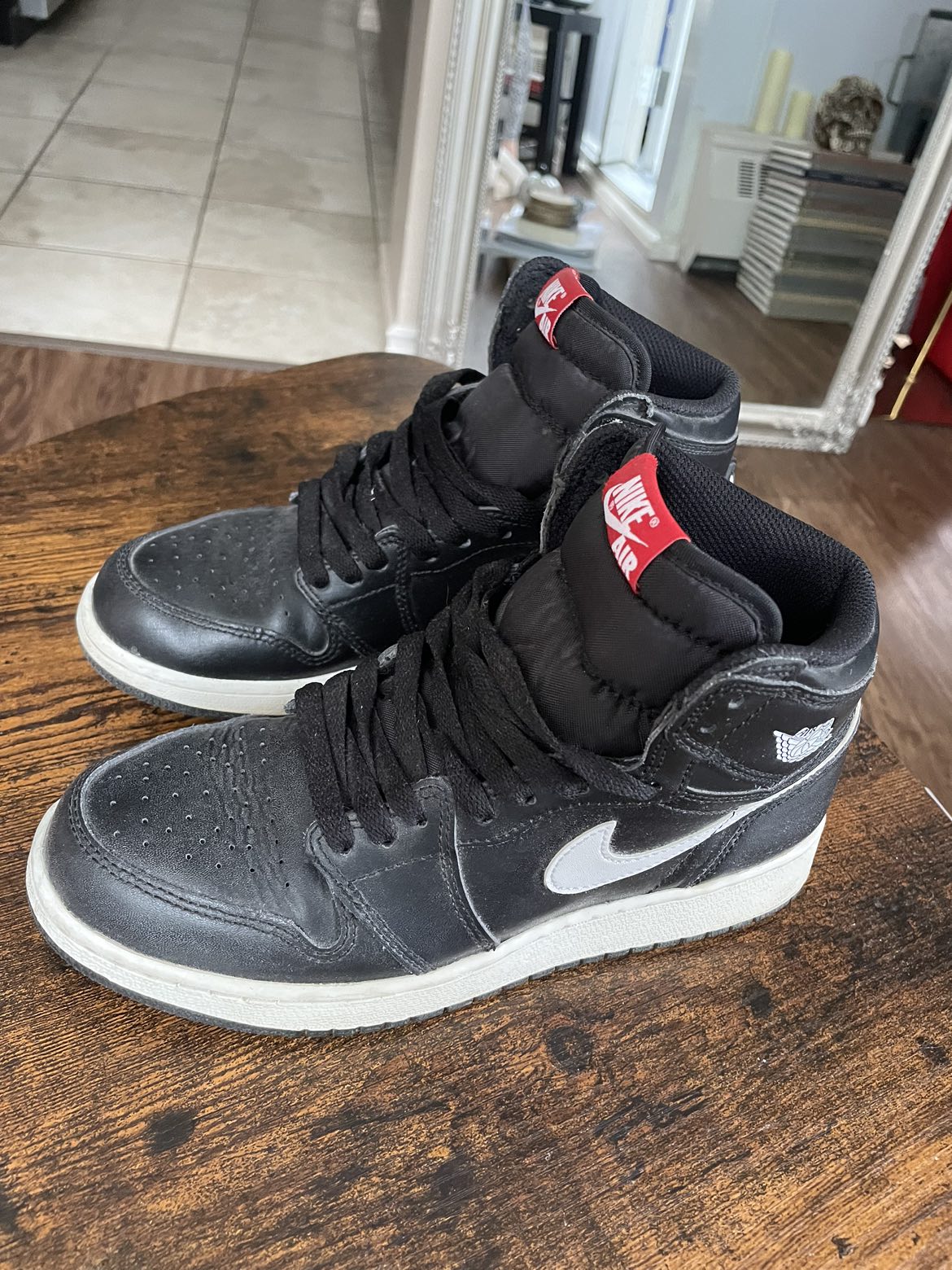 Nike Airforce 1’s Women’s Size 7/7.5 - photo 2