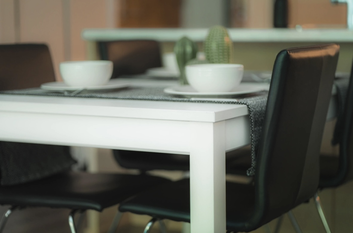 Extendable Dining Table