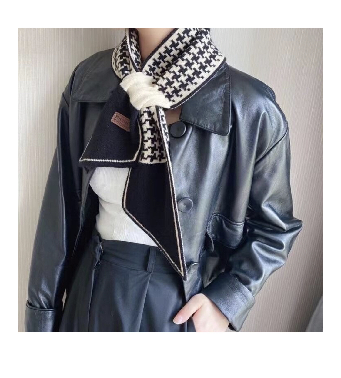 Scarf/muffler image indicator(3)