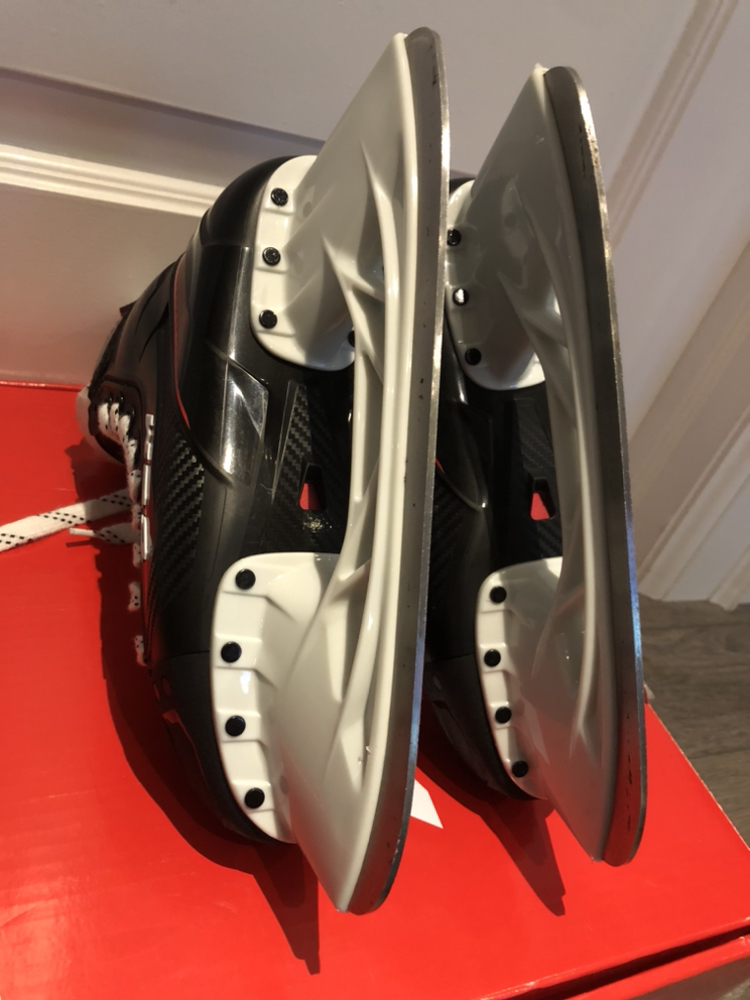 Great Condition CCM JetSpeed FT445 size 7 skates - photo 3