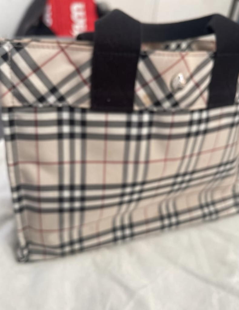 Burberry smal tote - photo 4