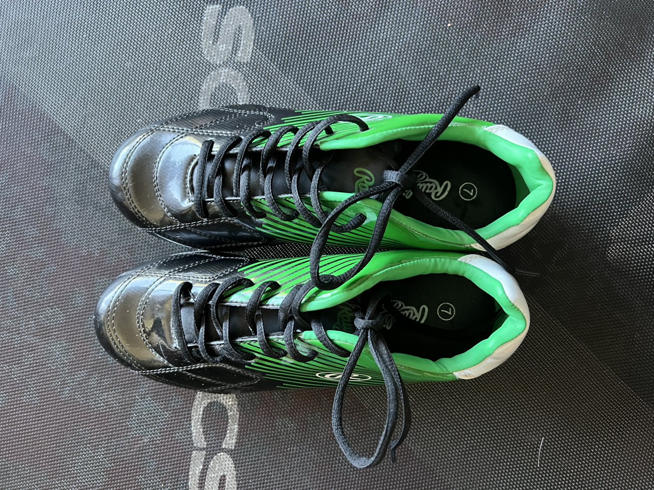 Soccer shoes - photo 3