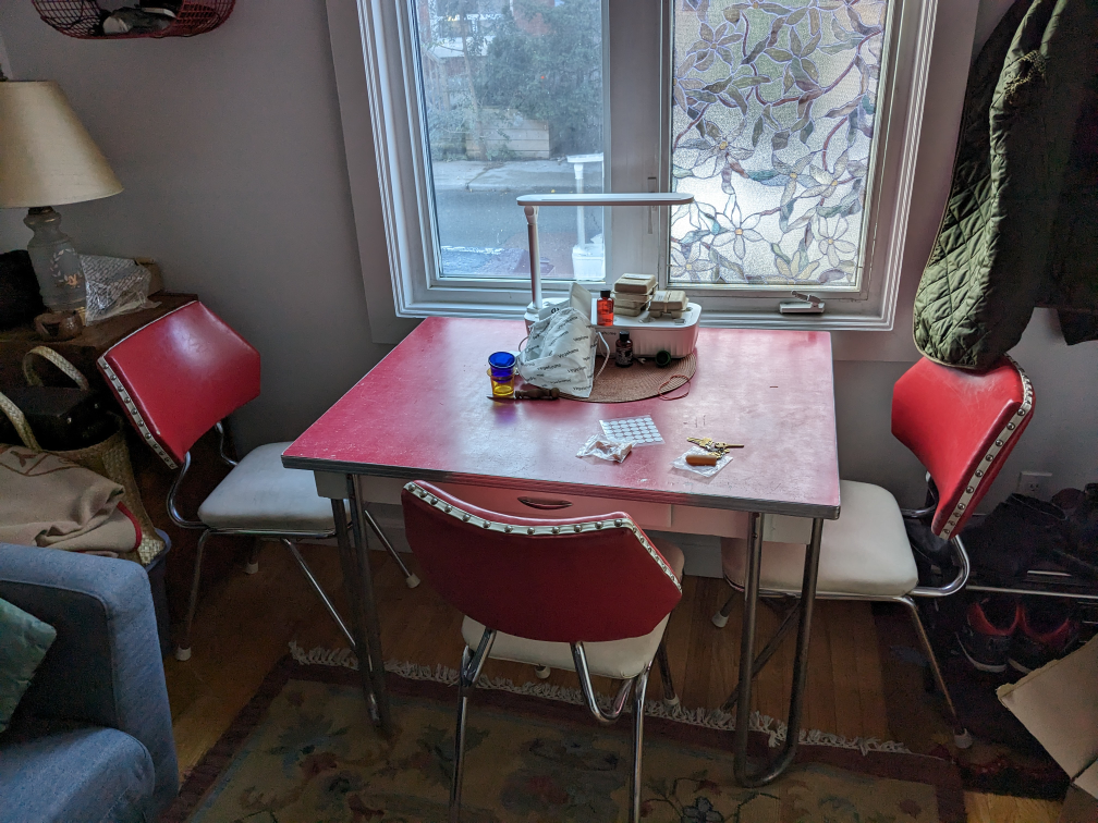 retro dining table