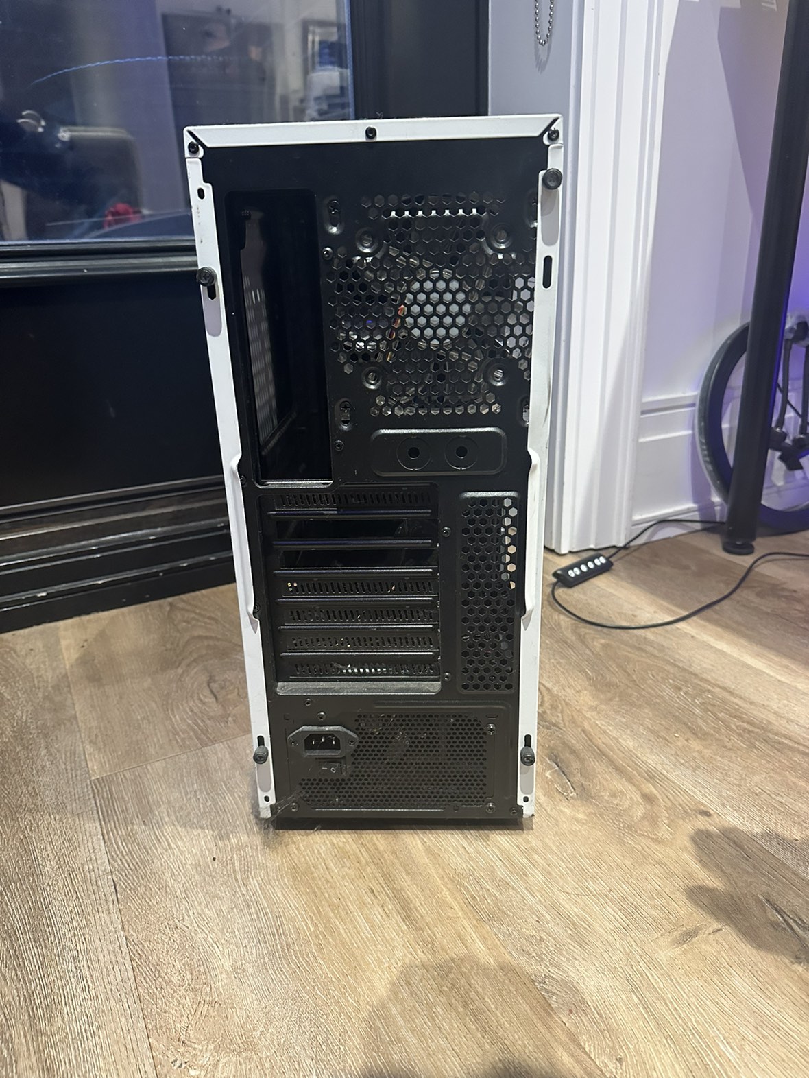 Medium computer case - photo 3