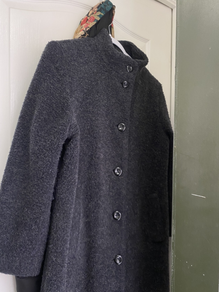 Maryse Roye designer long coat $30 used - photo 3