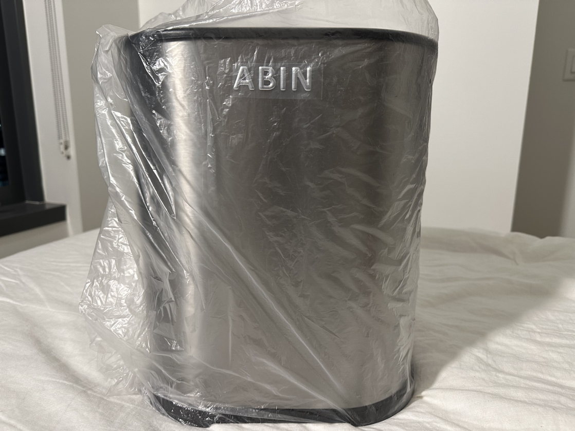 Brand new Bathroom Trash Bin