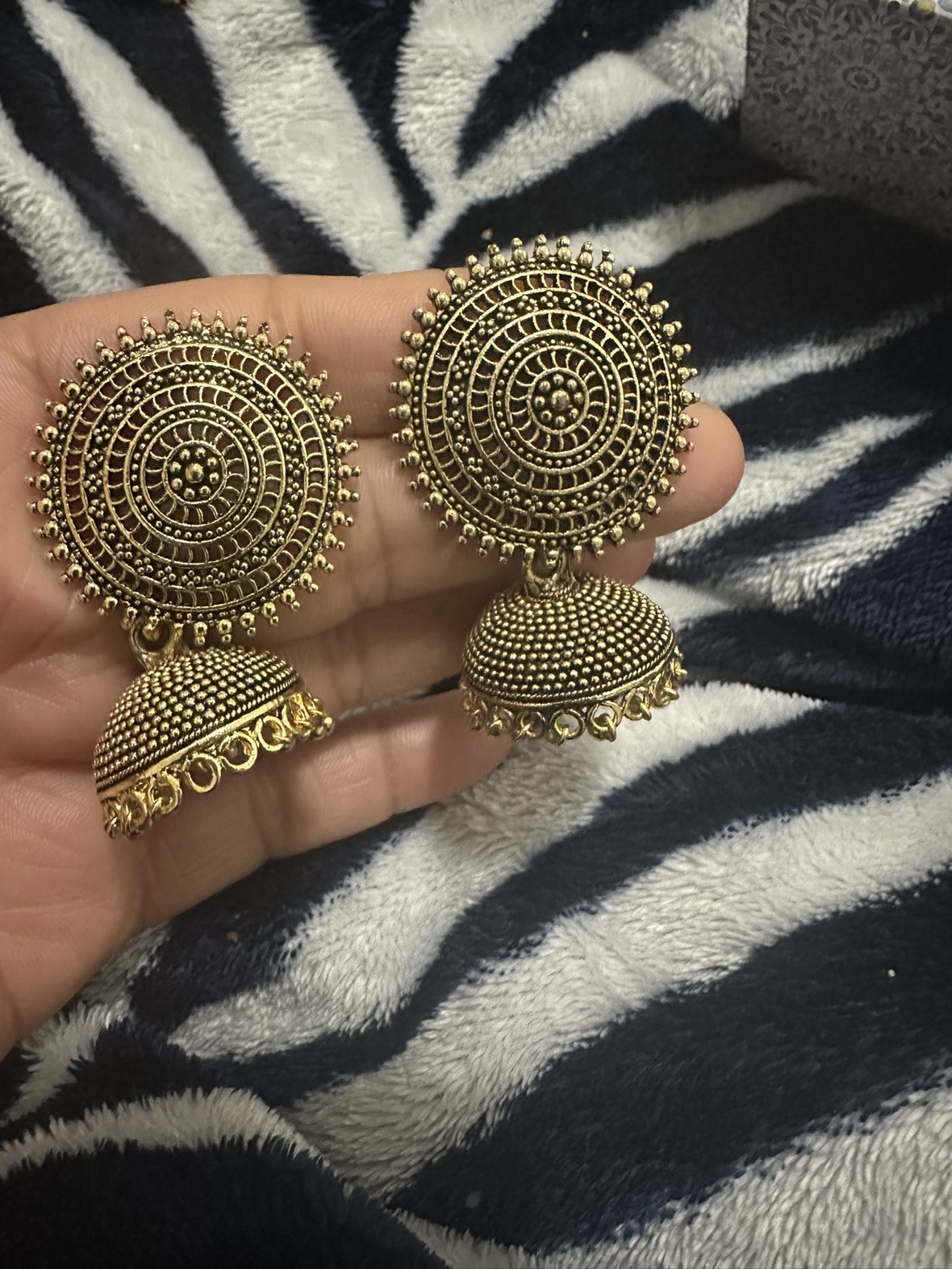 Jewelry thumbnail
