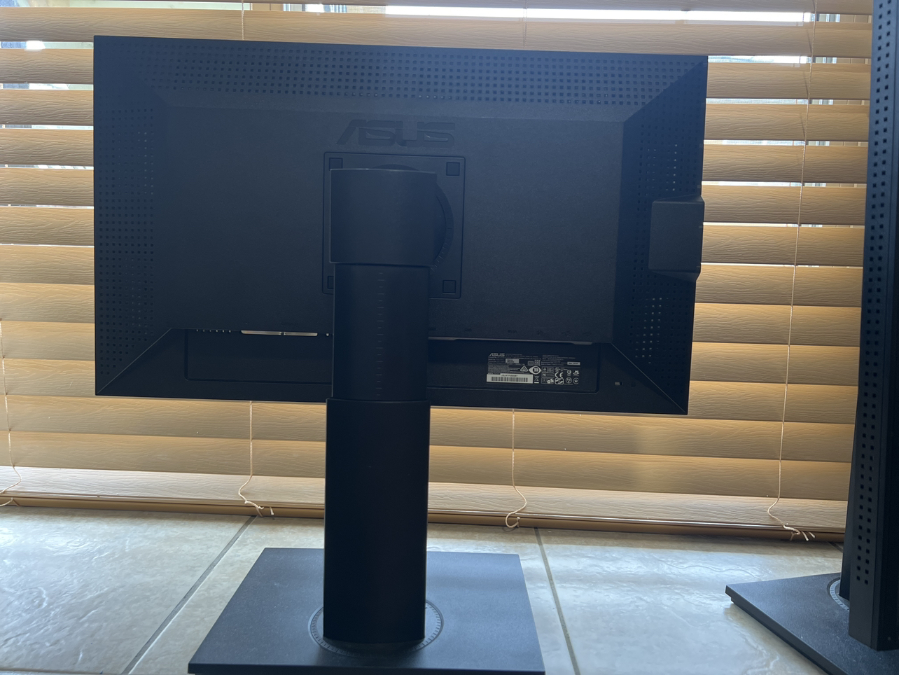 ASUS PB238Q Professional Monitor - photo 4