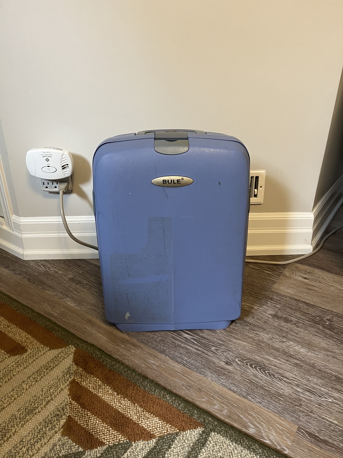 Carryon luggage hard shell small