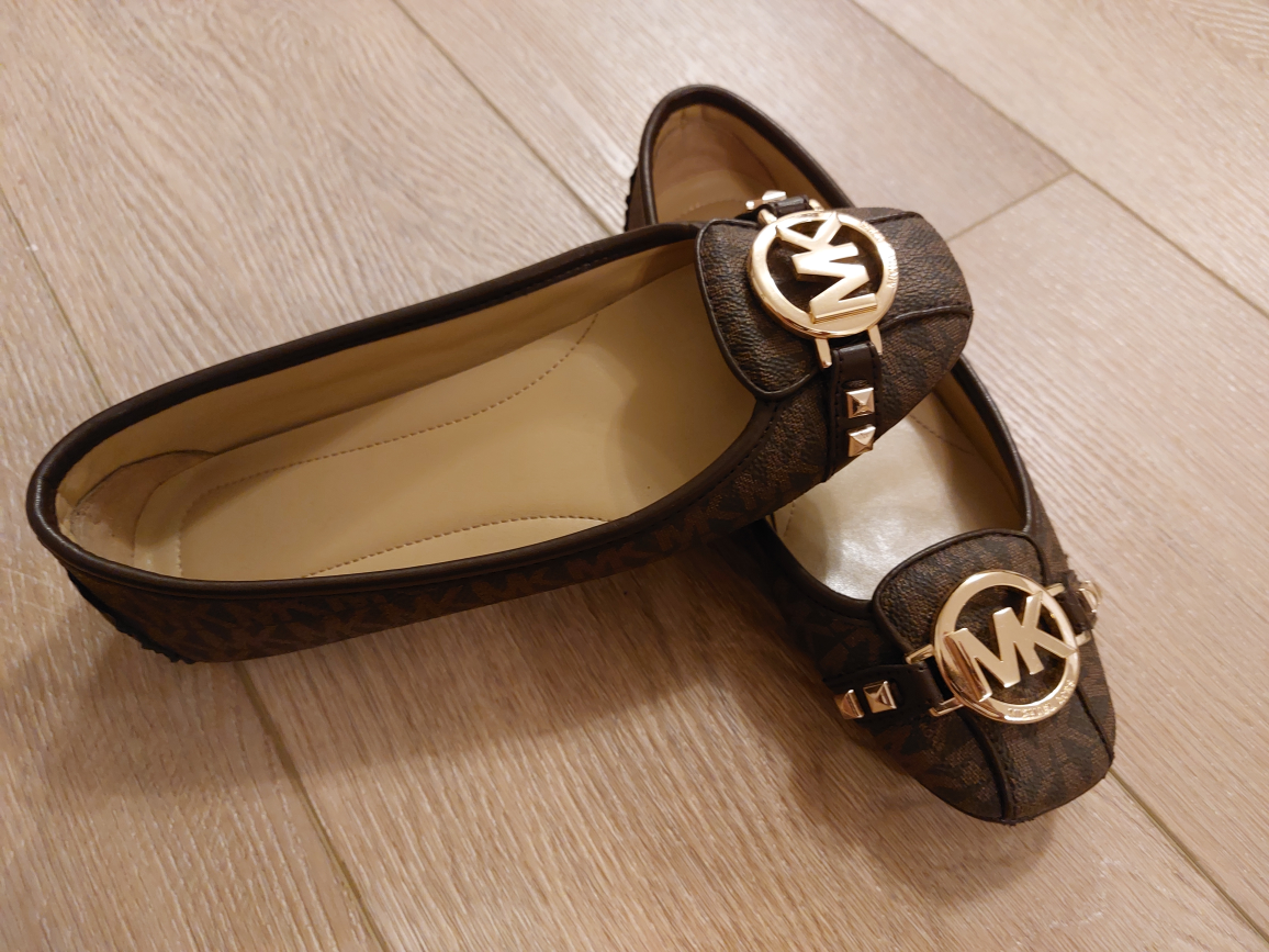 MK ladies shoes