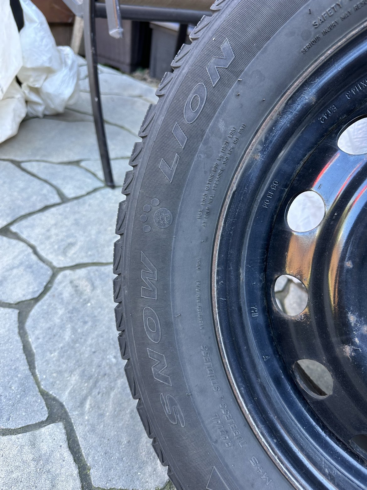 Snow tires 215/60 R16 - photo 3