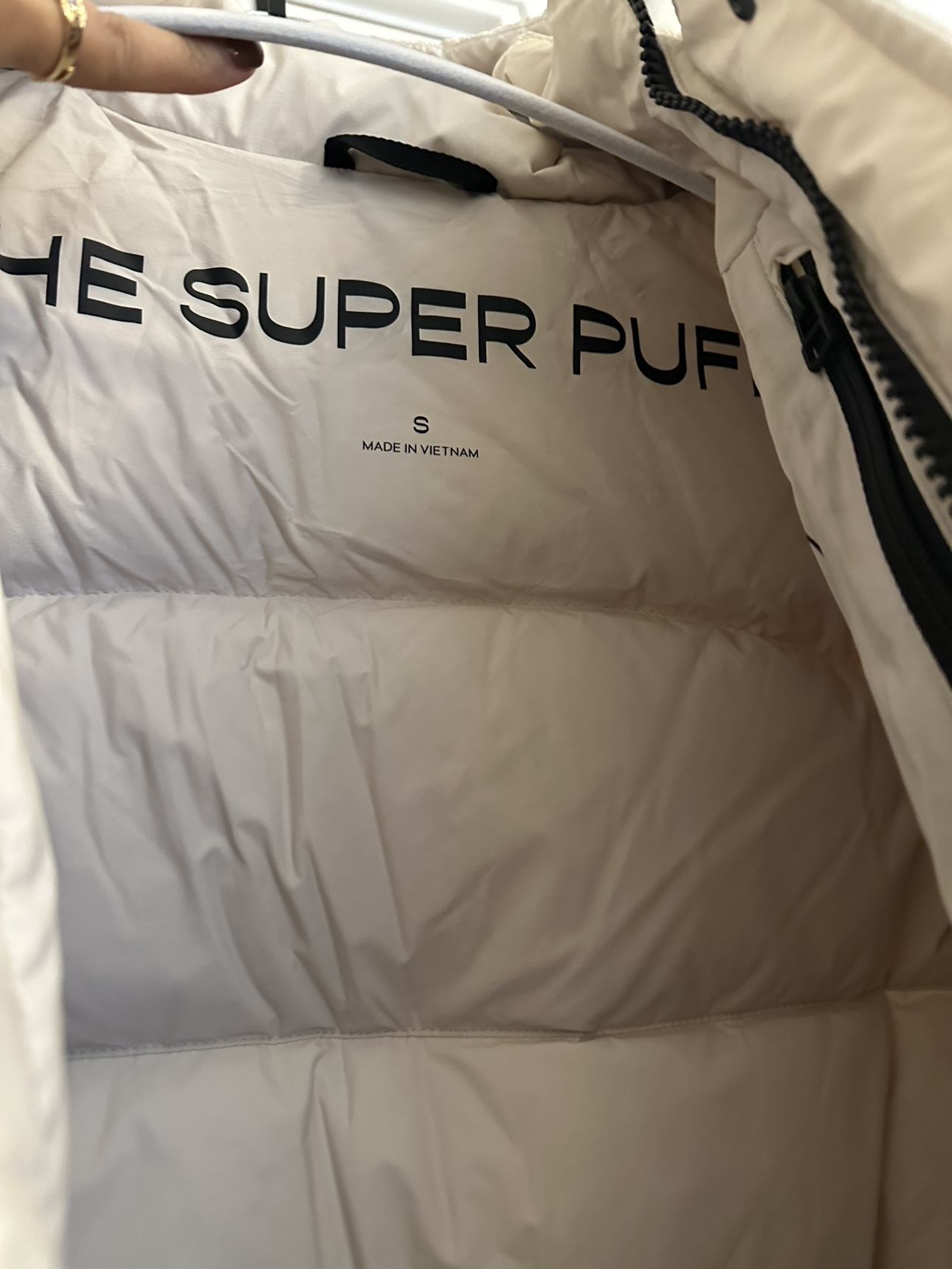 Aritzia White Super Puff Puffer Jacket - photo 2