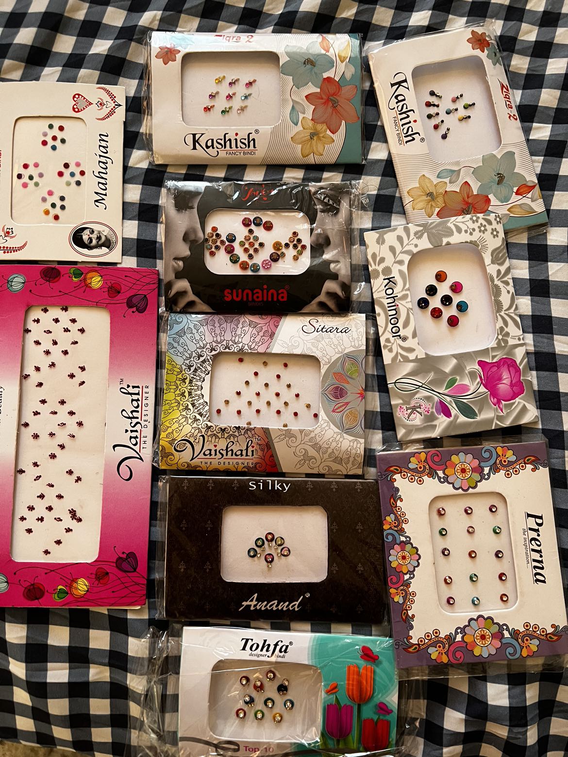10 packs of bindis thumbnail