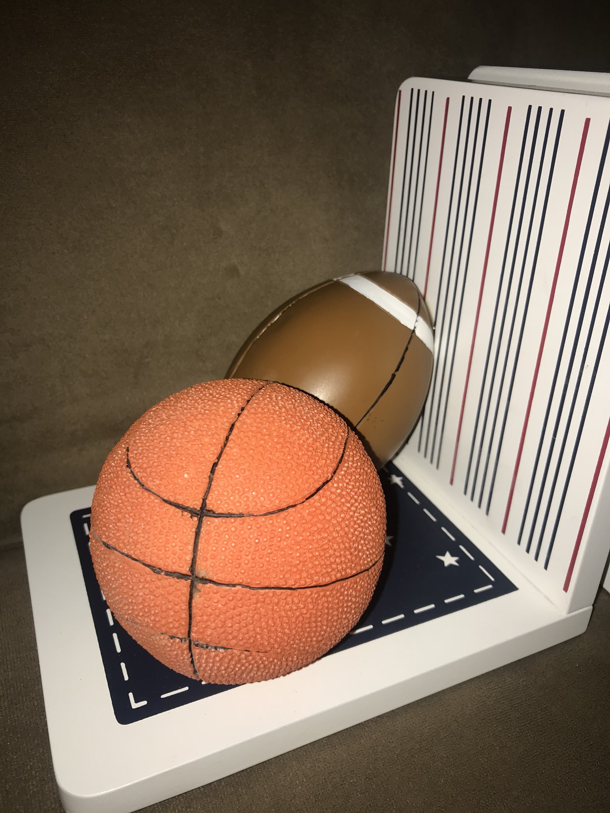 Kids bookends / firm price image indicator(3)