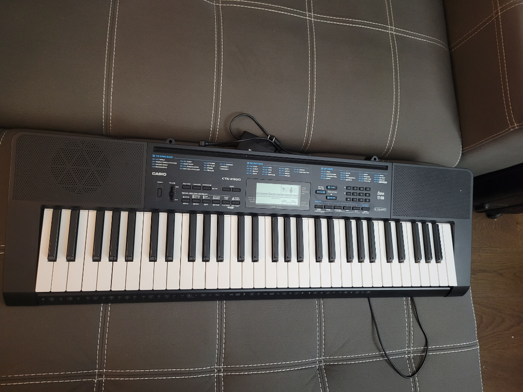 piano keyboard