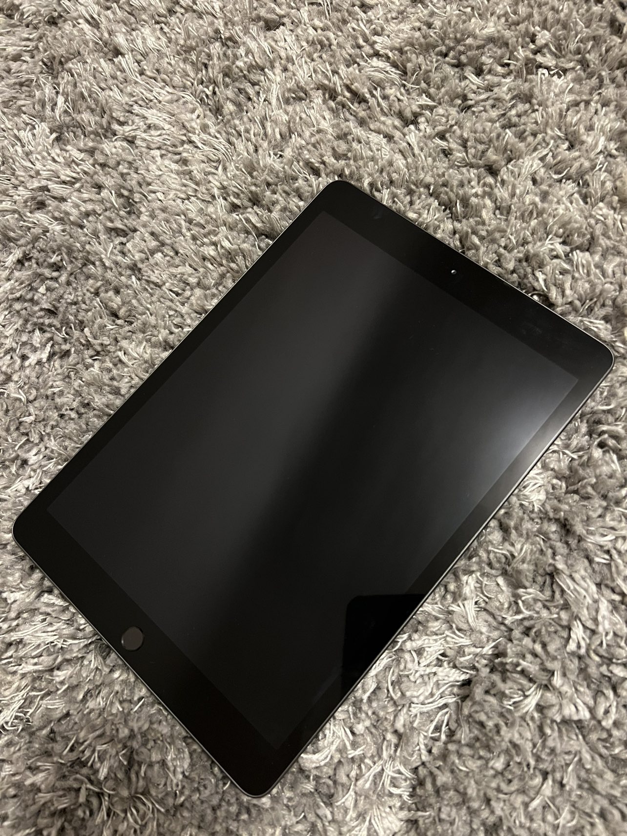 iPad 8th Generation 32GB - photo 3