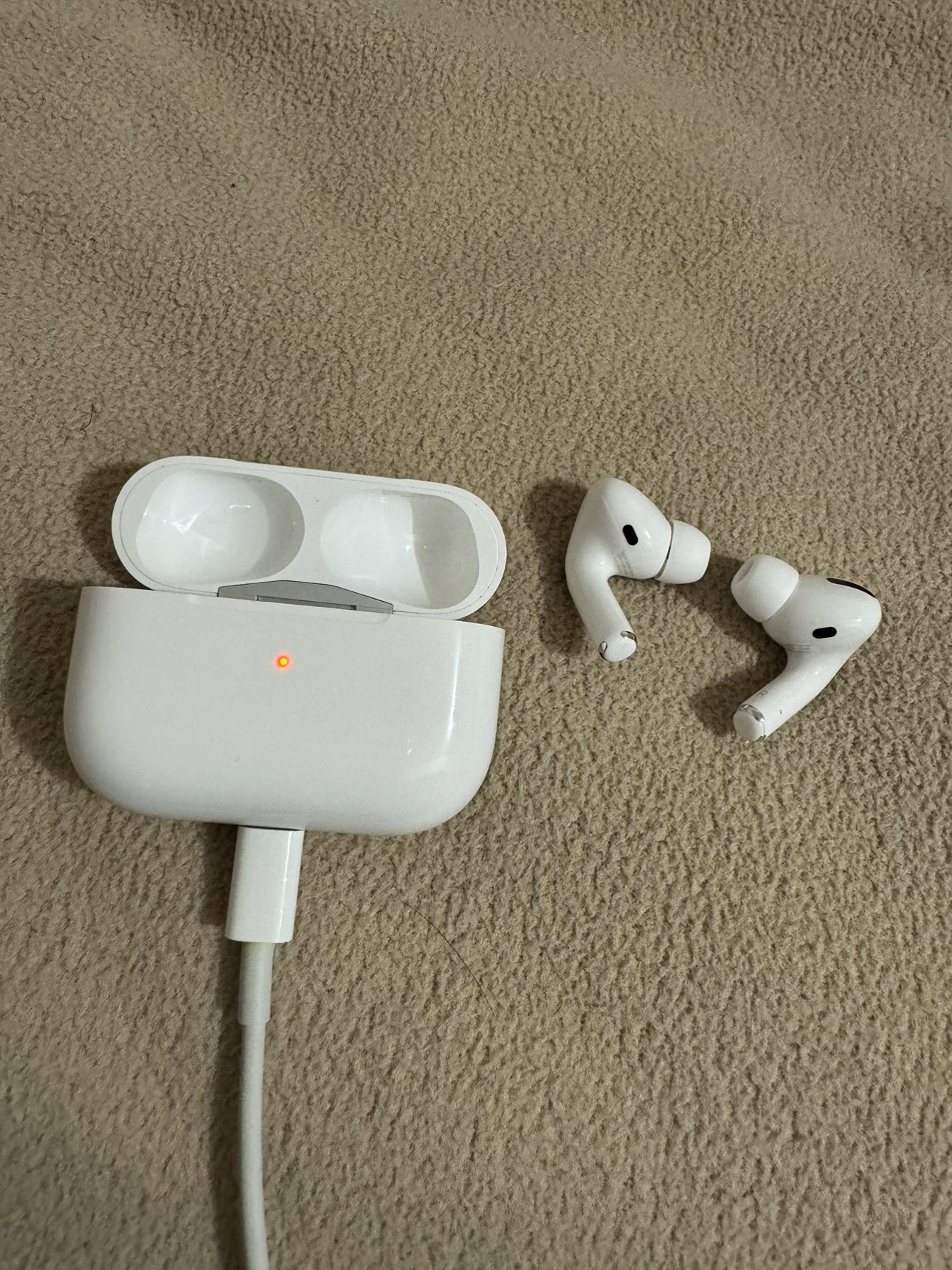 Airpods pro 1st gen - photo 4