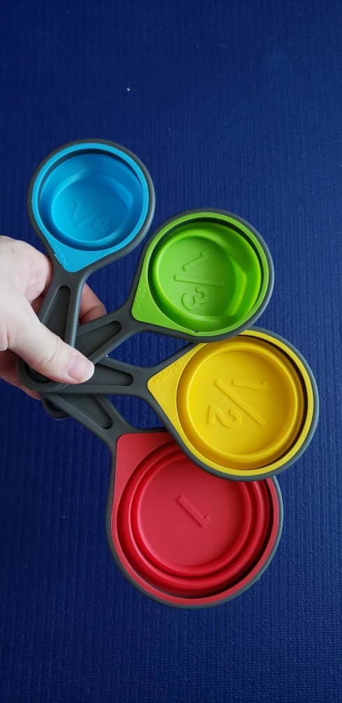 Collapsible slicone measuring cup & spoon set image indicator(3)