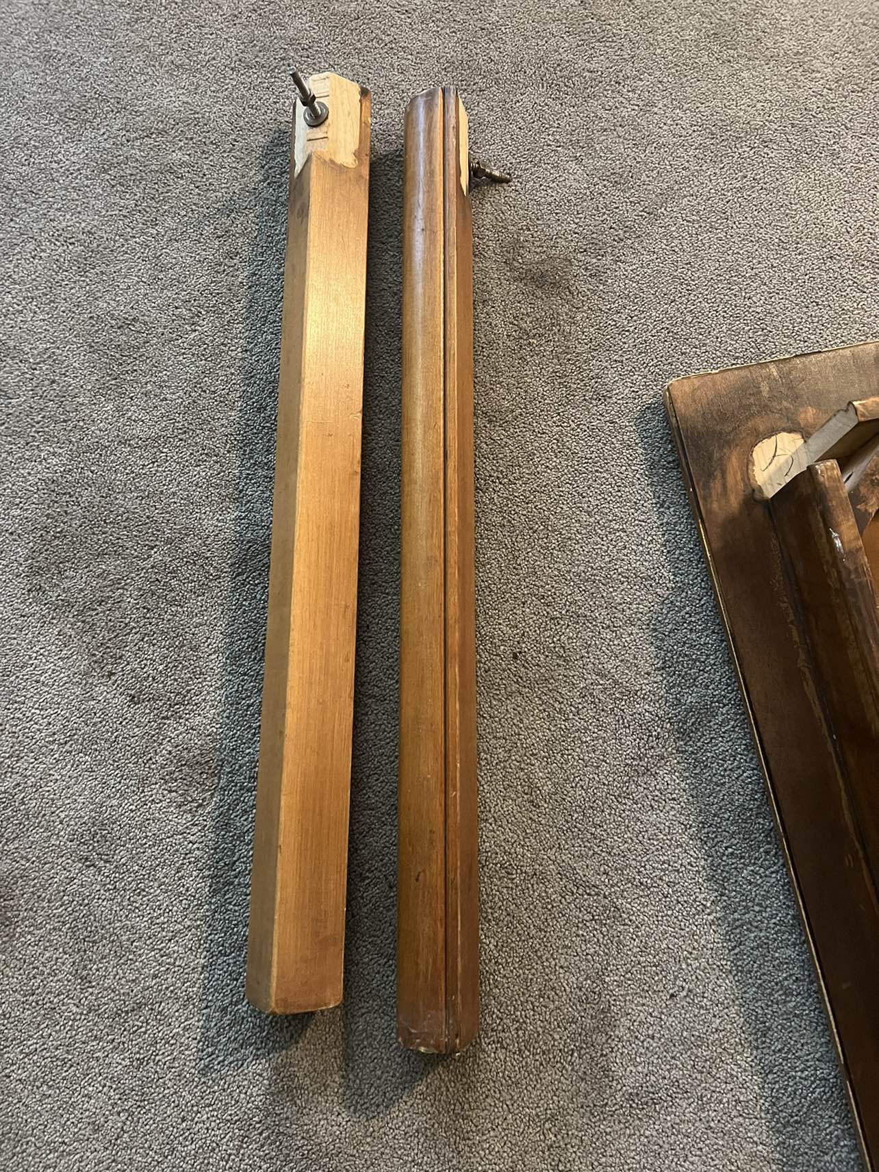 Sturdy wooden computer table- 40x40x30 inches - photo 3