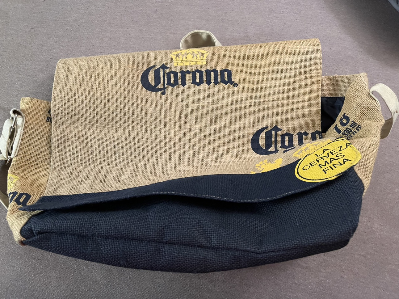 Corona cross bag