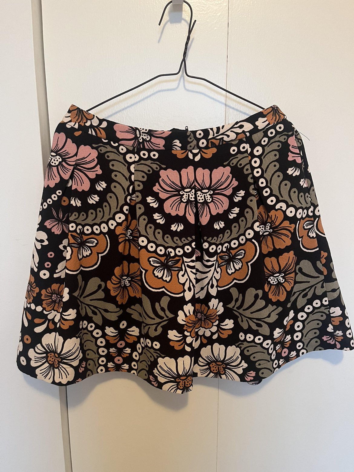 H&M skirt 🦃 thumbnail