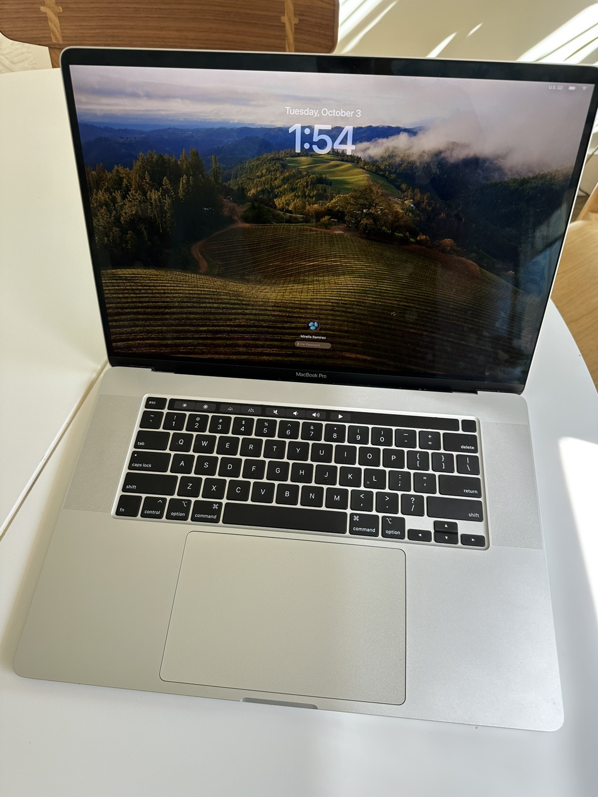 MacBook Pro 16 inches 2019 - photo 2