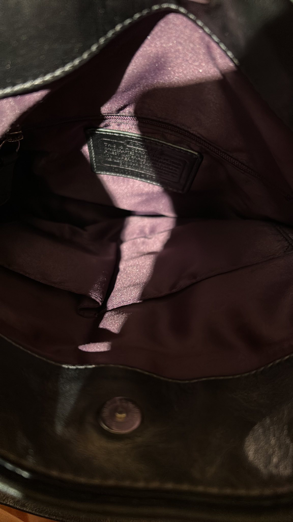 Coach Signature Crossbody image indicator(3)