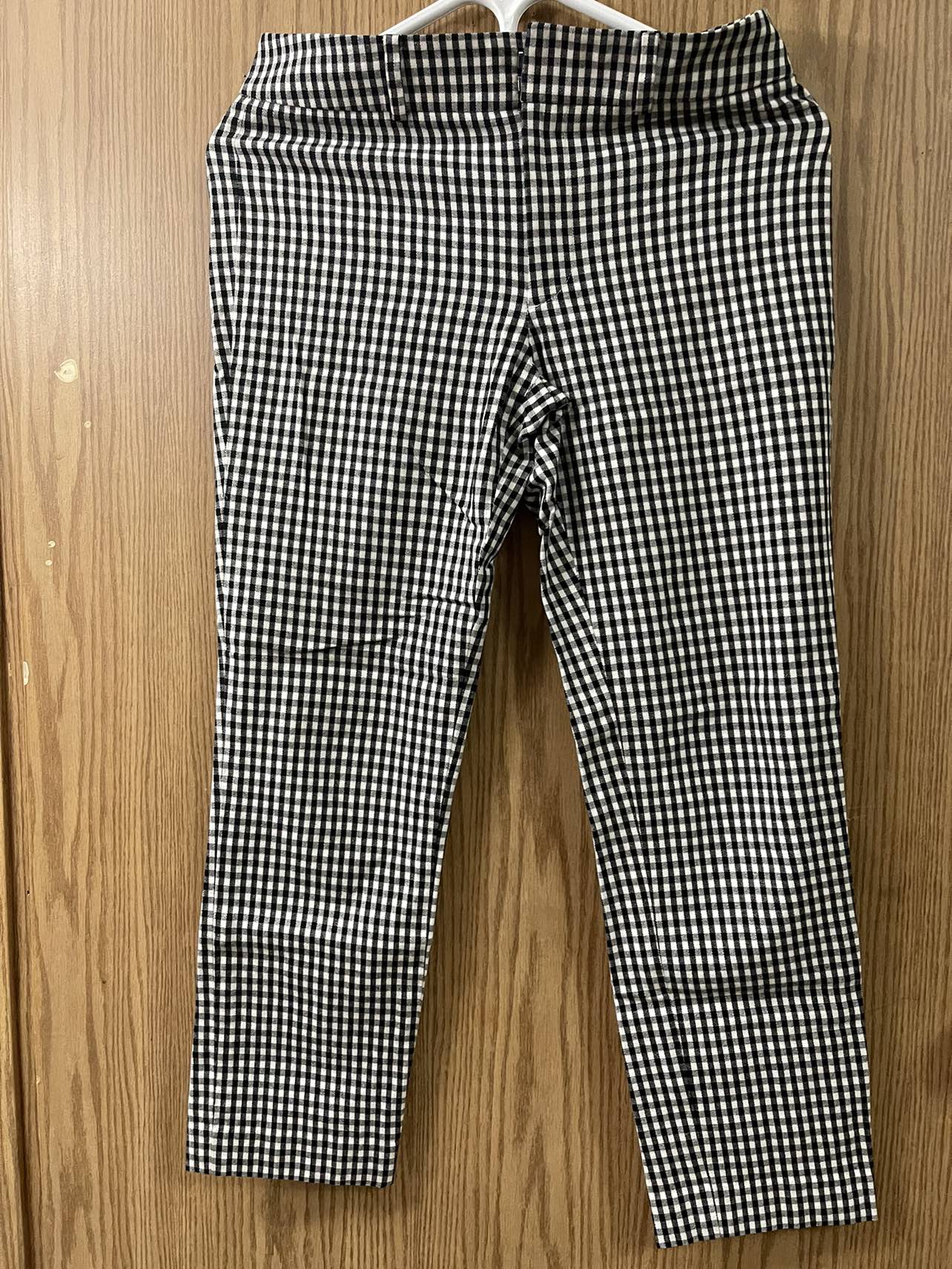 Club Monaco thumbnail