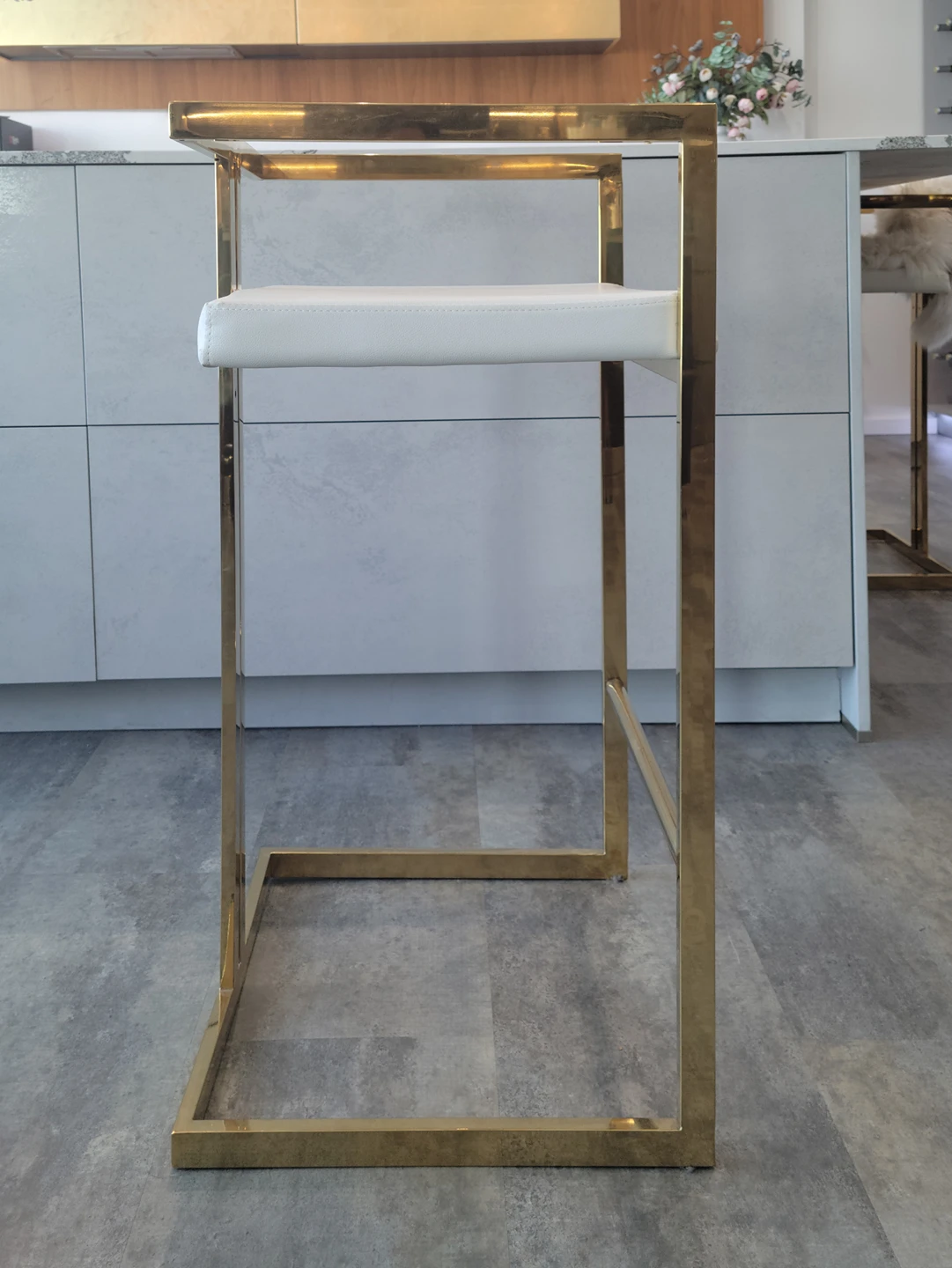 4 Bar Stools- modern Art Deco style (white/gold) image indicator(5)