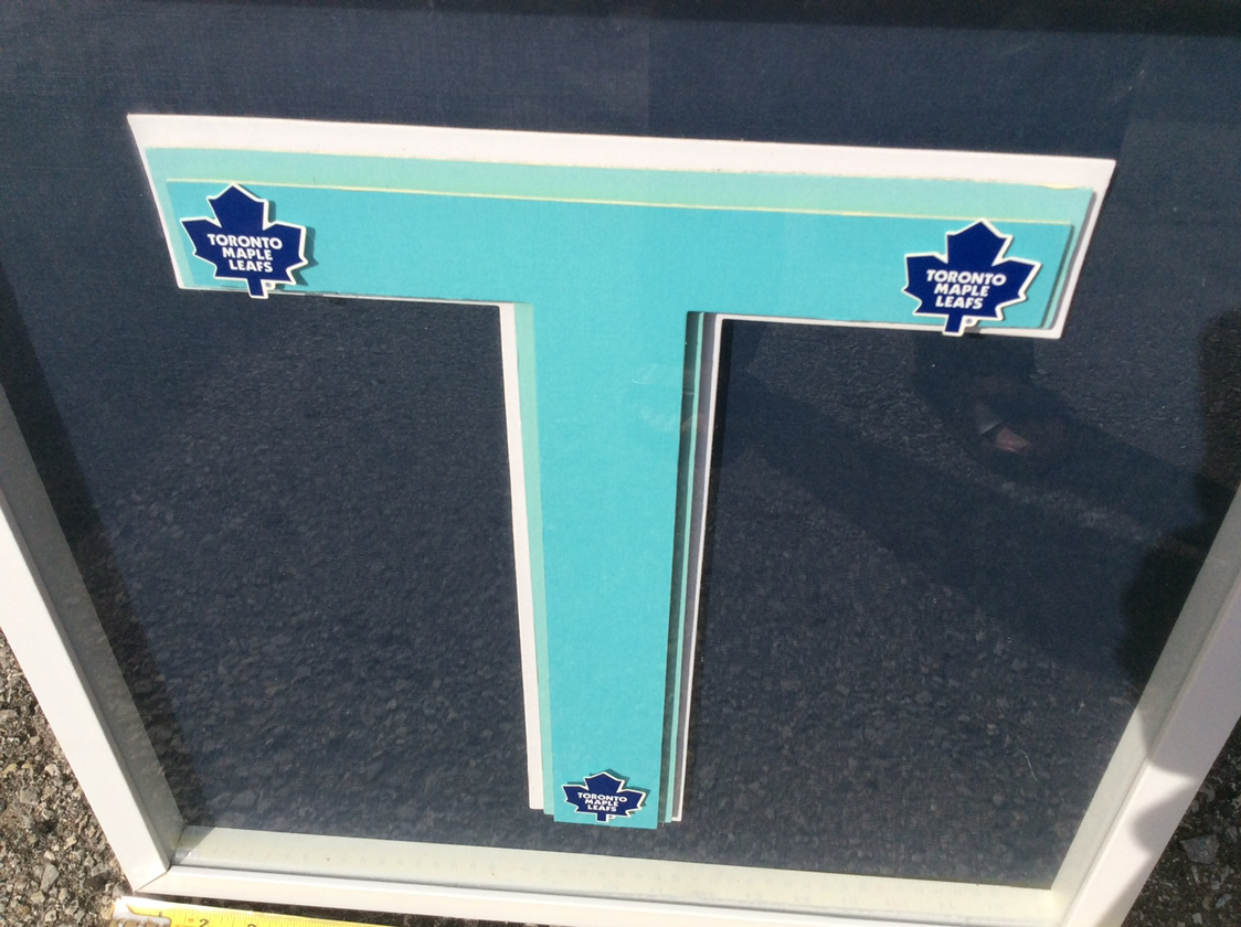 Vintage “T” TORONTO MAPLE LEAFS wall hanging glass wood frame - photo 3