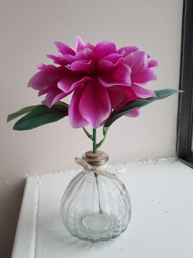 Fake flower decor #freecycle thumbnail