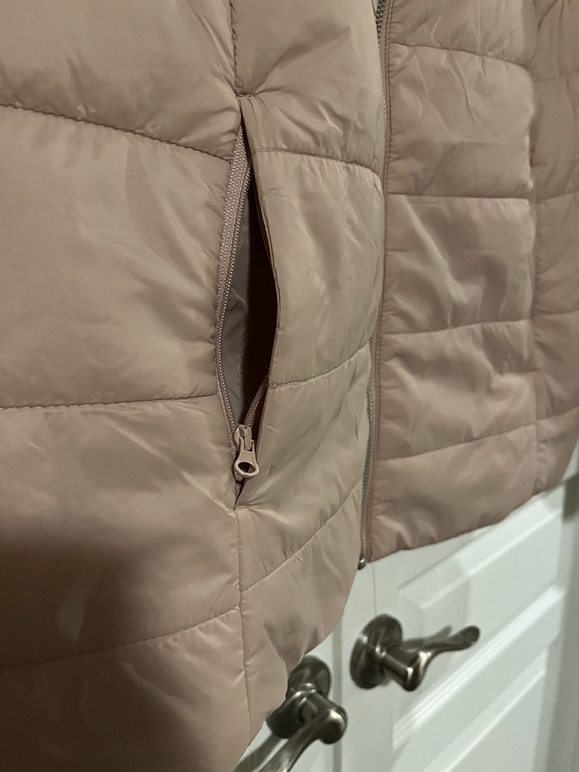 H&M brand new bomber jacket image indicator(3)