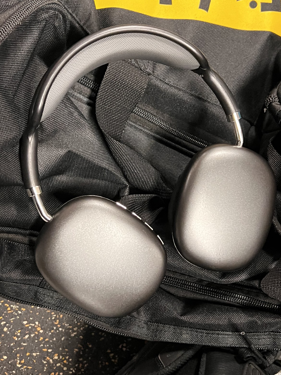 P9 head phones