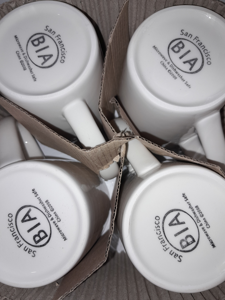 Set of 4 Christmas mugs image indicator(6)