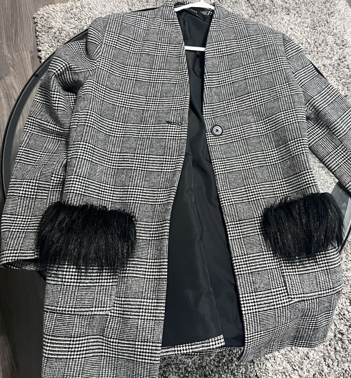Houndstooth coat with faux fur pocket detail image indicator(3)