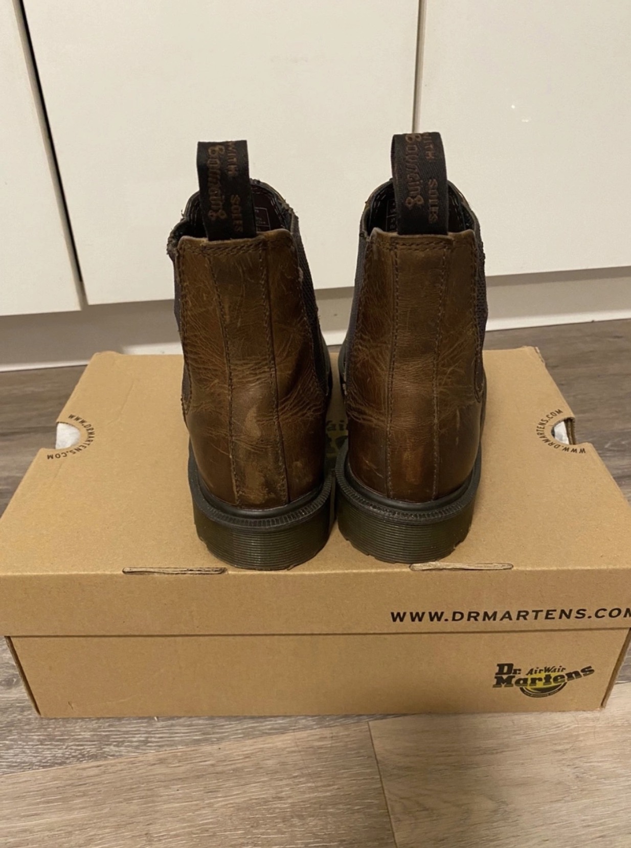 Dr Martens image indicator(2)