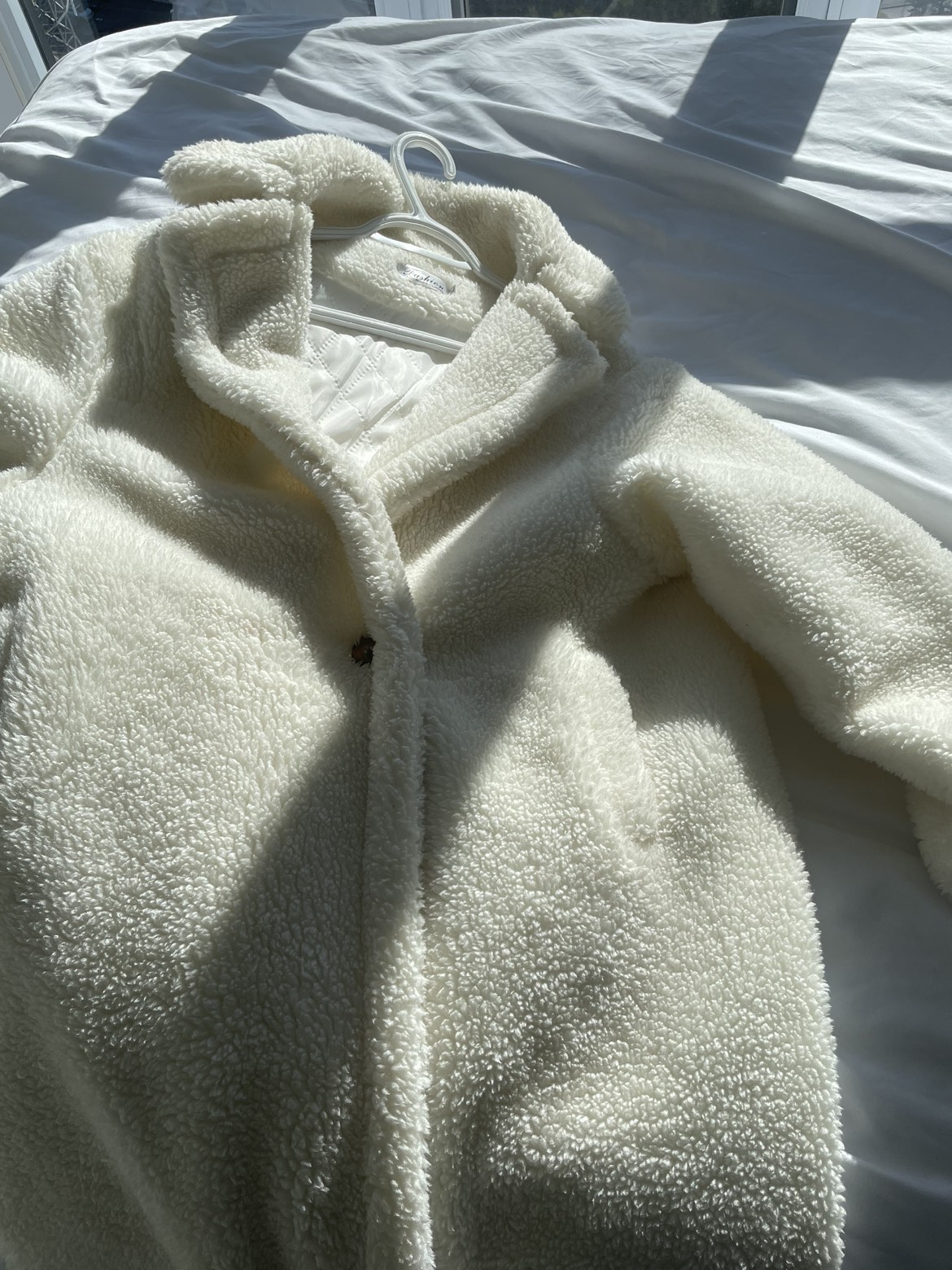 White teddy warm coat image indicator(3)