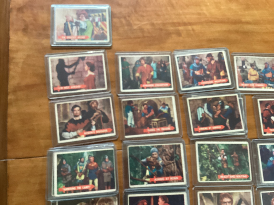 Lots o’ 1957 TOPPS ROBIN HOOD trading cards ! image indicator(7)