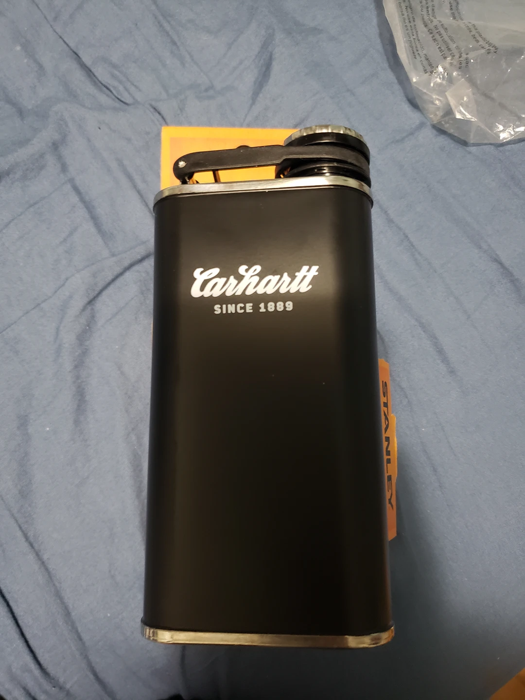 StanleyxCarhartt 8oz flask image indicator(2)