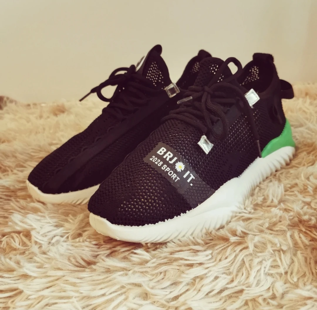Brand New Mesh Fashion Sneaker
