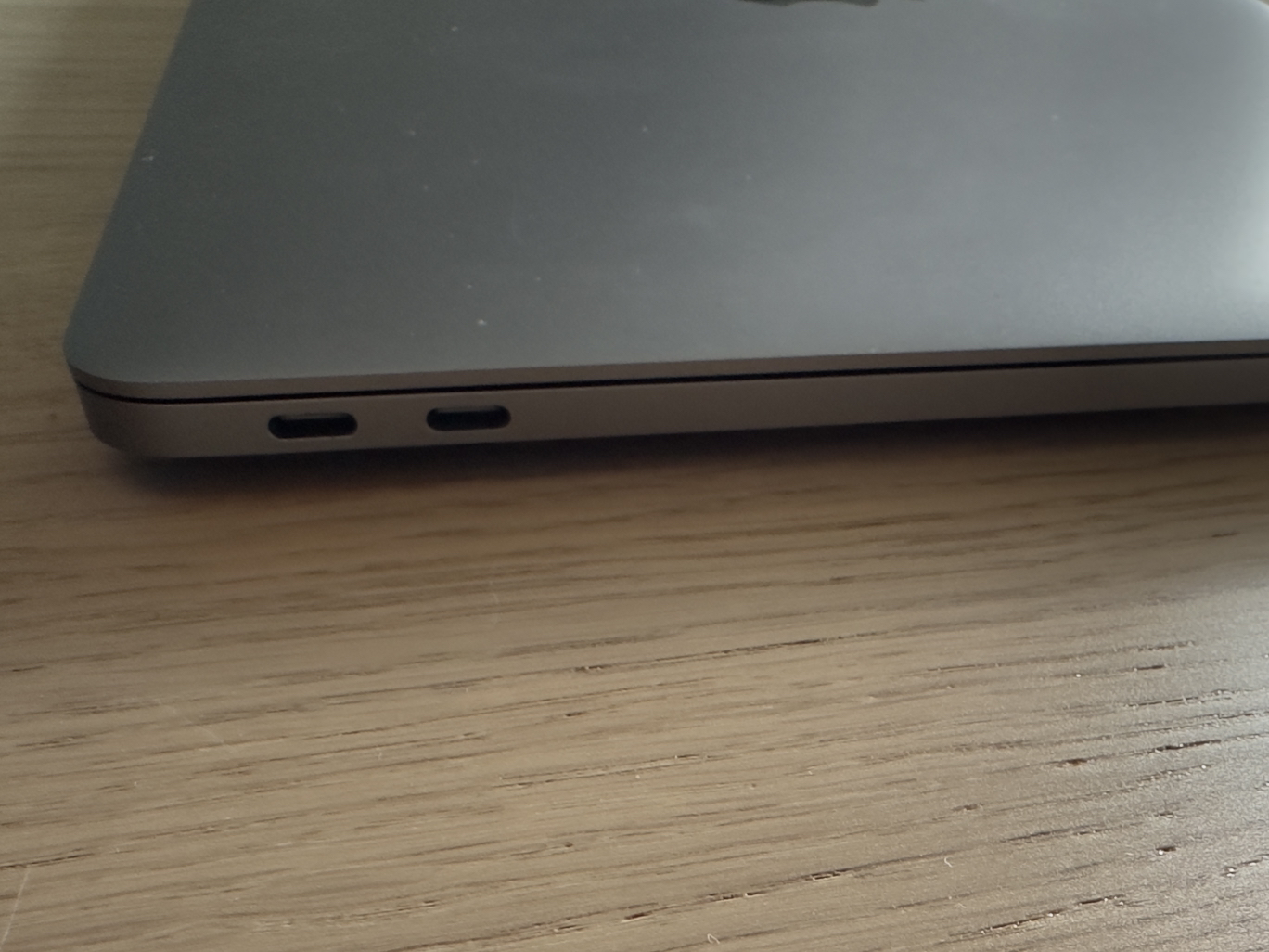 MacBook Pro 13-inch, 2017, Two Thunderbolt 3 Ports - photo 4