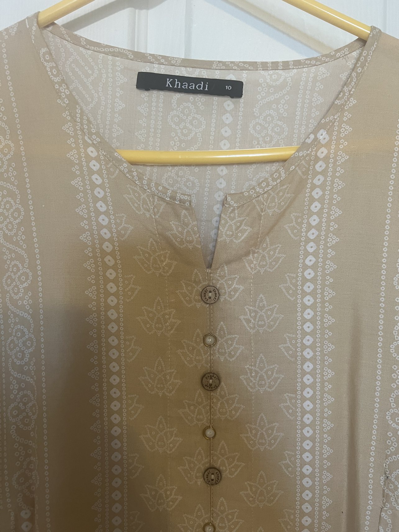 Lawn Kurti by Khaadi image indicator(2)