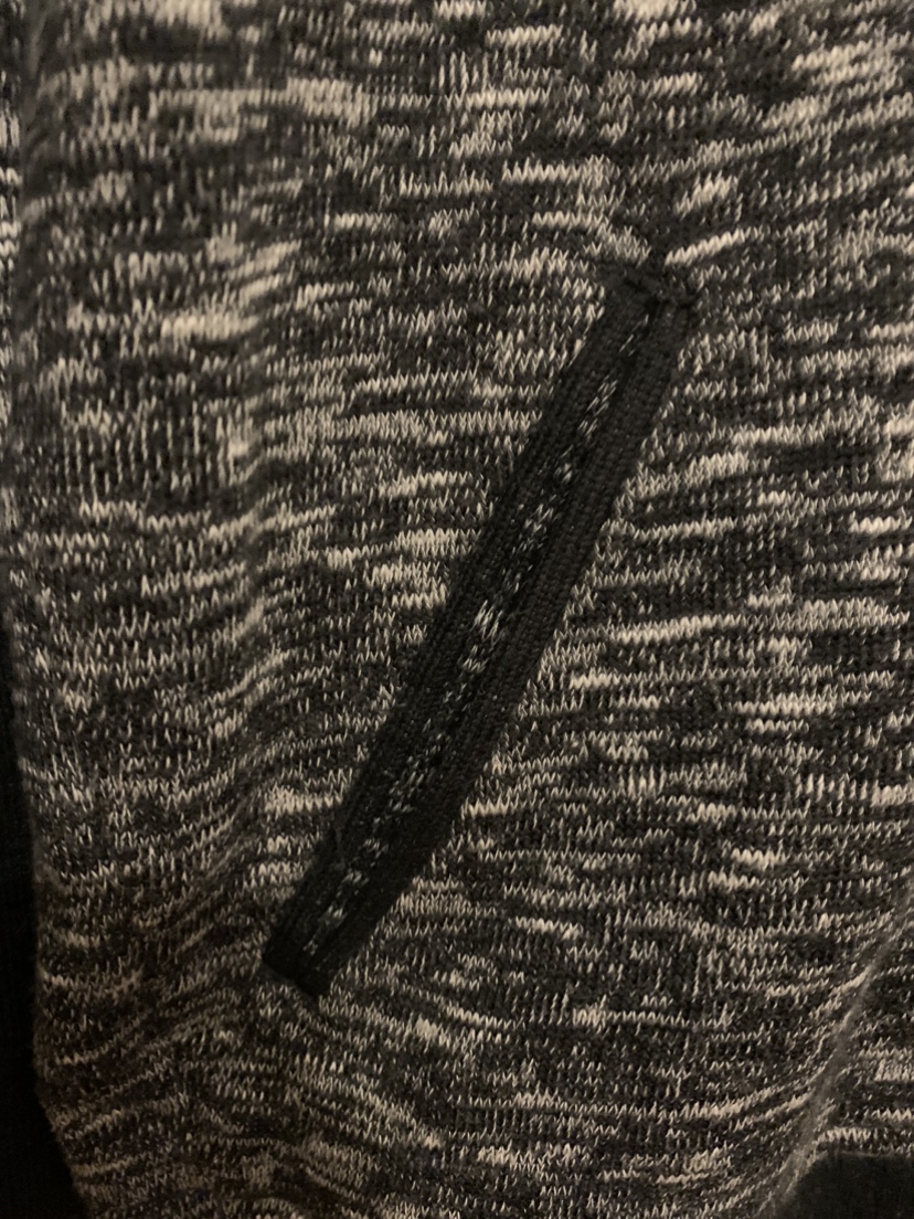 Wilfred Aritzia women’s wool blend bomber image indicator(5)