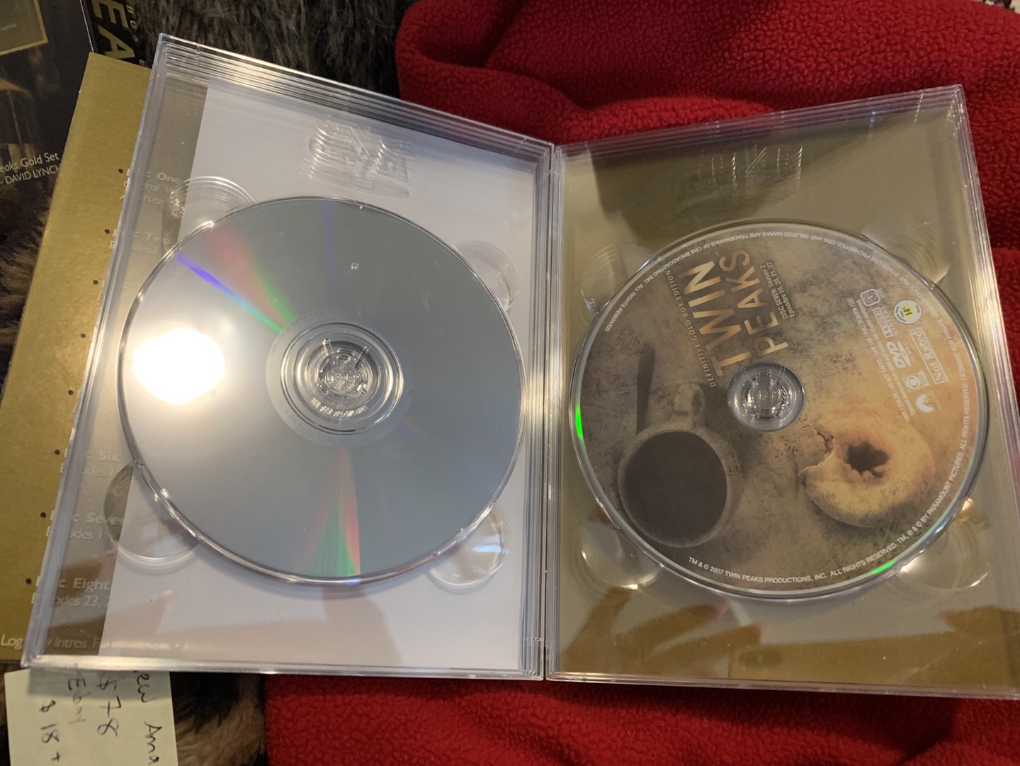 Twin Peaks TV Series Definitive Gold Edition image indicator(4)