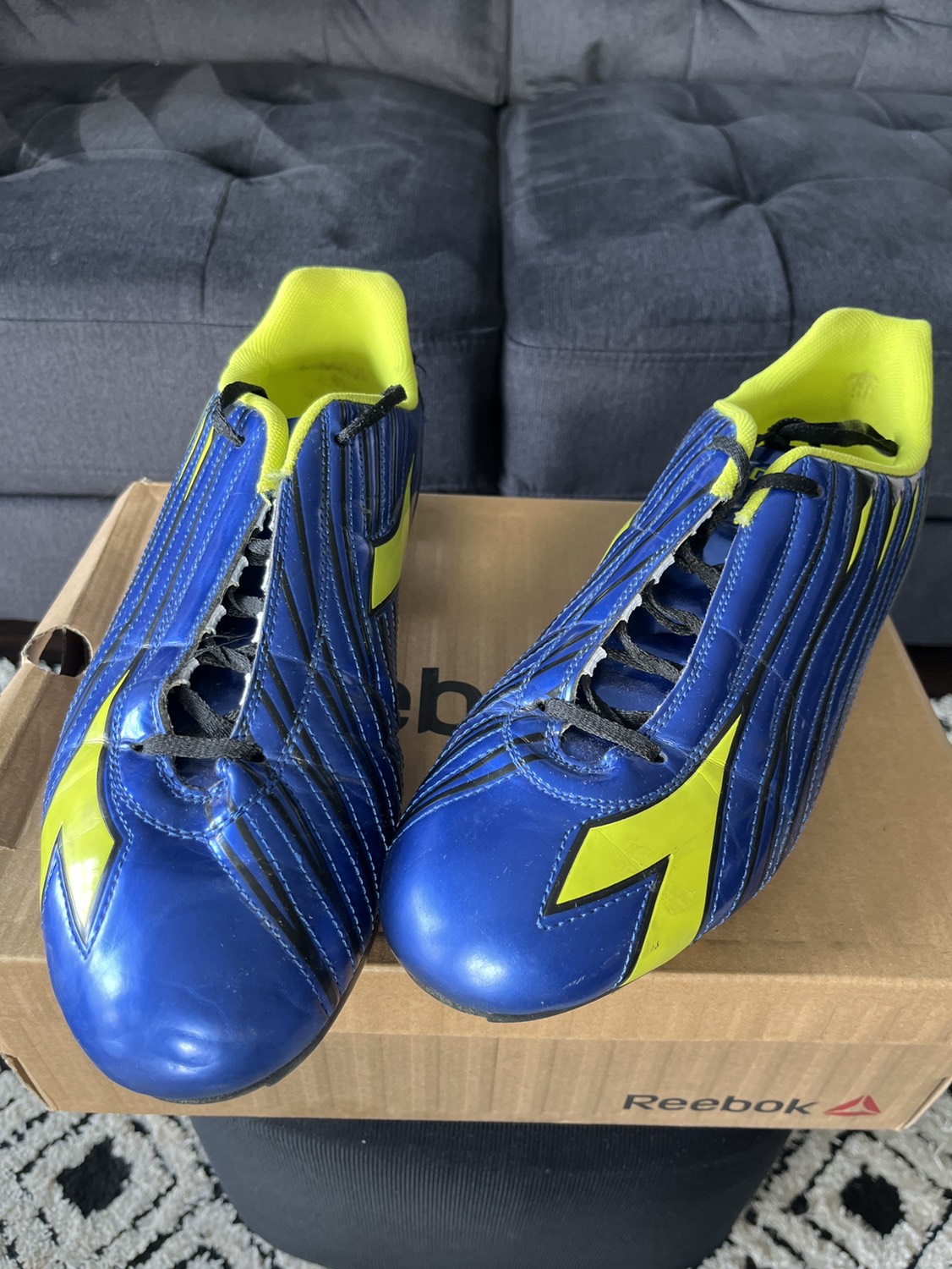 REEBOK QUICK DASH Mens Soccer Cleats US10.5. Blue/Green image indicator(2)